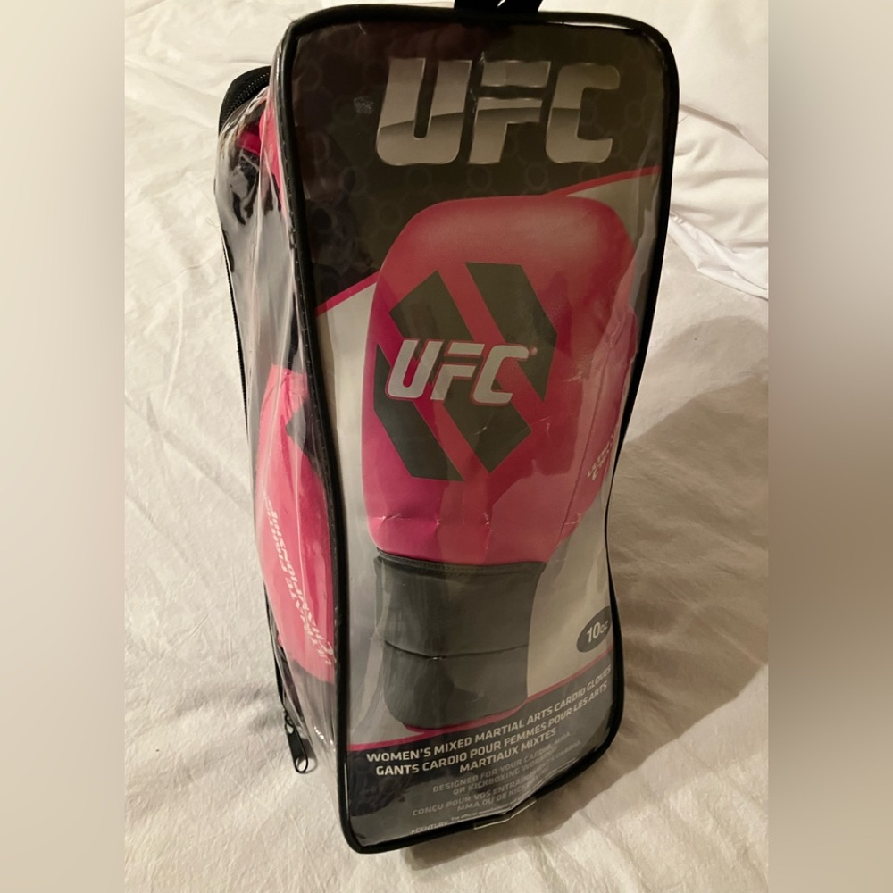 UFC Women's Pink MMA cardio gloves - Picture 12 of 12